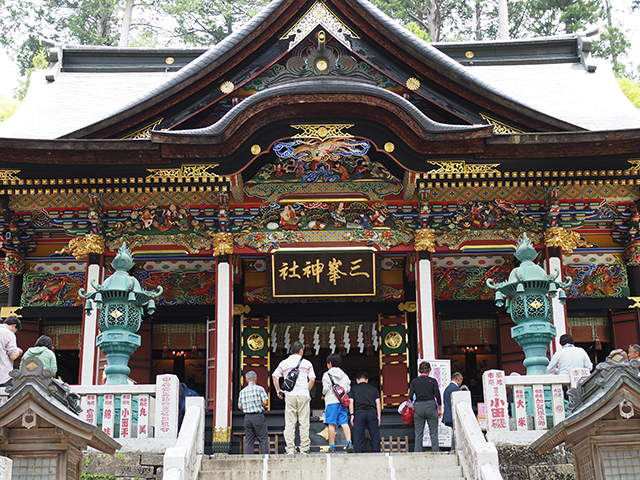 三峰神社本堂