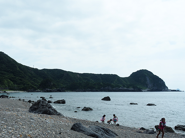 長浜海岸。BBQしながら水遊びもできますね。