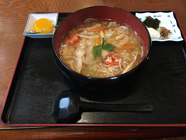 さっぱりした葛かけうーめん。